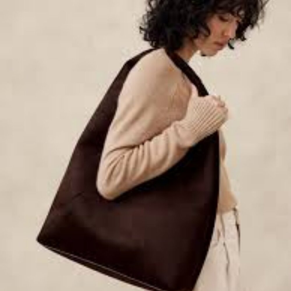 NWT Banana Republic Vegan Suede Slouchy Tote in Rich Chocolate - Gorgeous Bag! - Picture 3 of 6